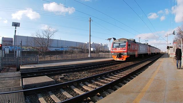 Электропоезд ЭД9Э-0050 АО РЖД смотреть онлайн