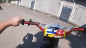 Стант на honda dio 27,34 Пробую стантить без руки
