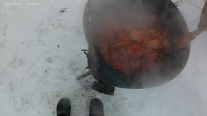 тушёное мясо с картошкой и грибами в казане