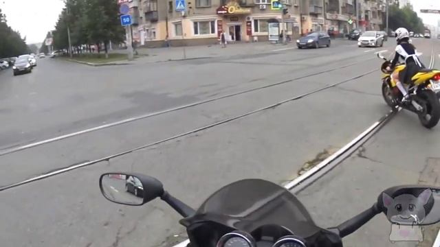 До школи на мотоциклі (Дівчата №3) смотреть онлайн