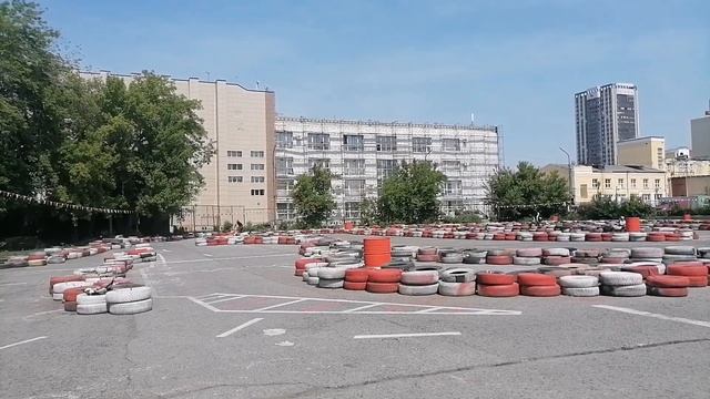 Картинг в Новосибирске и новосибирский зоопарк смотреть онлайн