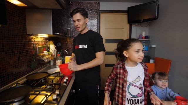 Блинчики от дяди Коли | Самый Семейный влог смотреть онлайн