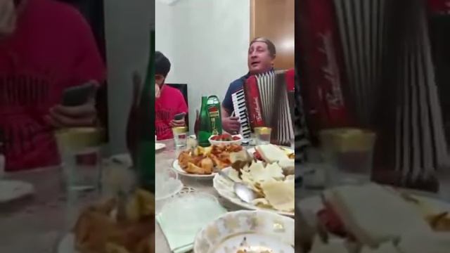 Аварские песни на аккордеоне поёт Нуцалхан Саидов смотреть онлайн