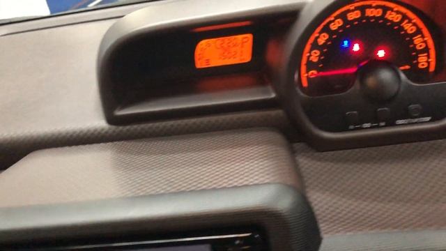 Обзор Toyota SPADE 2015г. смотреть онлайн