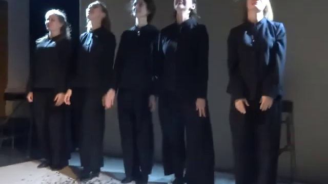 Аплодисменты после спектакля "Анна" смотреть онлайн