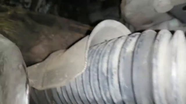 ?Как снять стартер WOLSVAGEN TOUAREG 2.5 ДИЗЕЛЬ? смотреть онлайн