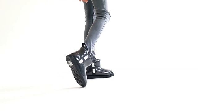 CLASSIC CLEAR MINI смотреть онлайн