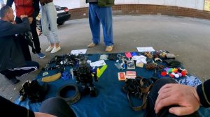 Продаю барахло с помойки на Барахолке.