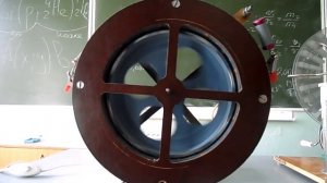 электростатический двигатель