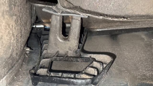 KIA k5 GT Line. Устраняем дребезг бампера смотреть онлайн