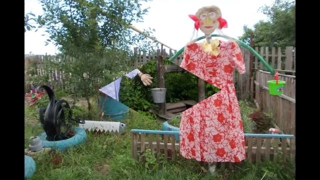 Забавные куклы в саду - веселое украшение вашего двора смотреть онлайн