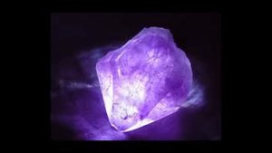 Аметист - драгоценный камень, свойства. Резьба по аметисту. Камни kamen-znak.ru