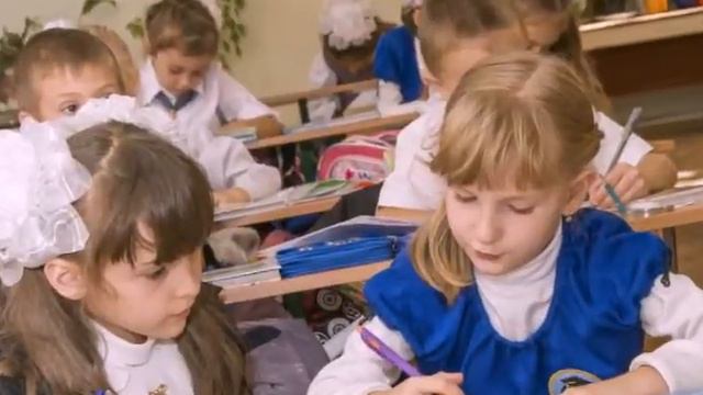 ПОЗДРАВЛЕНИЕ ДЛЯ ДЕВОЧЕК 1 Б КЛАССА 2016 смотреть онлайн