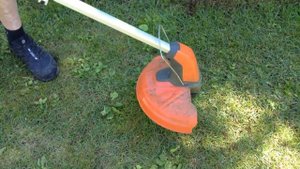 Husqvarna akkutrimmeri 115iL osa 1 - Helppoa kuin heinänteko