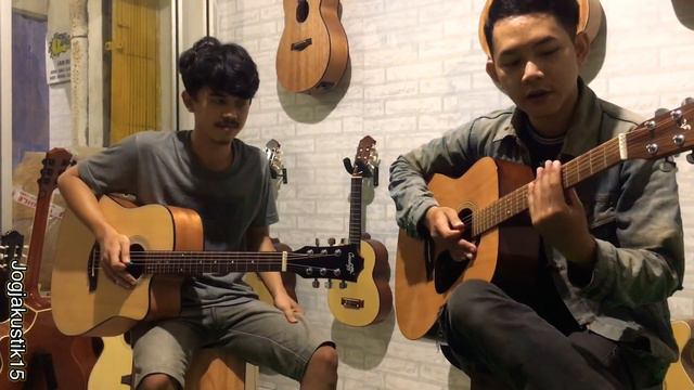 GITAR COWBOY 700-an DISANDINGIN GITAR YAMAHA ORI F310 ? GA KALAH | GITAR SEJUTA UMAT смотреть онлайн