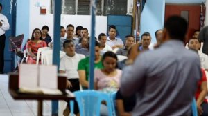 El Salvador's gangs - BBC News