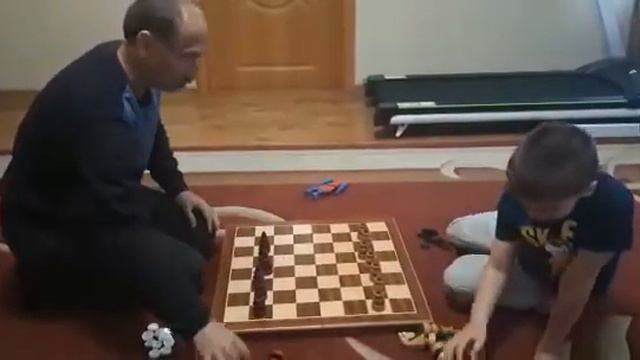 Аутизм. Обучение шахматам и шашкам смотреть онлайн
