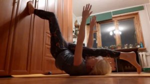 Занятие по методике Вадима Попова. Асаны у стены.