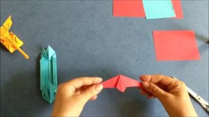 Танк оригами из бумаги с крыльями. Origami paper tank with wings.