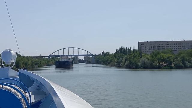 ..Шлюзование и вид вокруг.Волго-Донской канал !!