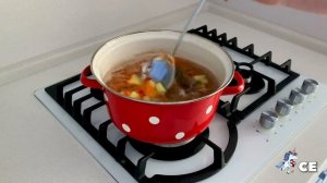 Всегда просят добавку! Суп с говядиной и овощами - очень вкусное и ароматное блюдо.