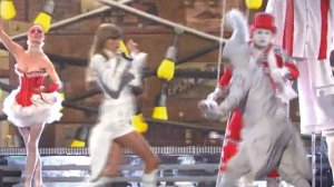 Taylor Swift - We Are Never Ever Getting Back Together (at the grammy)