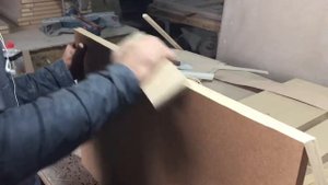 Поклейка шпона на кромку мдф