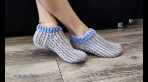 СЛЕДКИ НА СПИЦАХ ТРИ ПАРЫ В ДЕНЬ! Knitted slippers on knitting needles