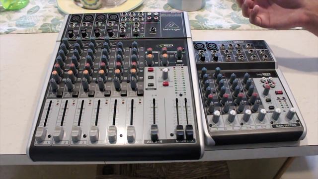 Behringer 1204 USB & Behringer Q802 USB Review смотреть онлайн