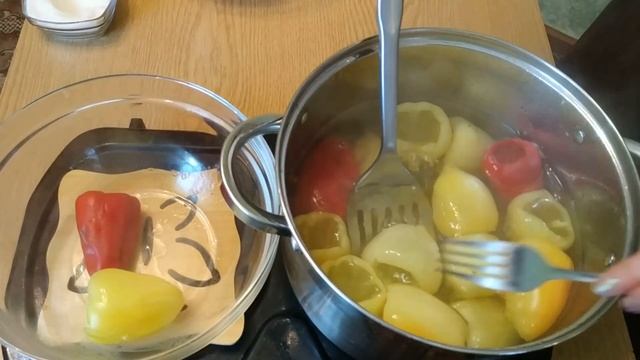 Болгарский перец ФАРШИРОВАННЫЙ овощами - ЗАГОТОВКА НА ЗИМУ с ВКУСНЮЩЕЙ НАЧИНКОЙ из морковки и лука смотреть онлайн
