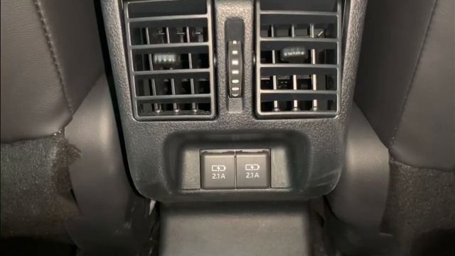 ผู้หญิงรีวิวรถ Ativ รุ่นรองทอป — งบน้อย อยากออกรถใหม่ ฉบับเด็กจบใหม่ смотреть онлайн