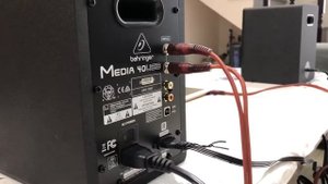 Loa kiểm âm Behringer Media 40usb