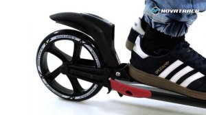 Двухколёсный самокат Novatrack Deft PRO с PU колесами 230 и 200 мм, ручной тормоз и 2 амортизатора