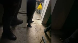 Уфа Р.Зорге 11 борьба с бомжами