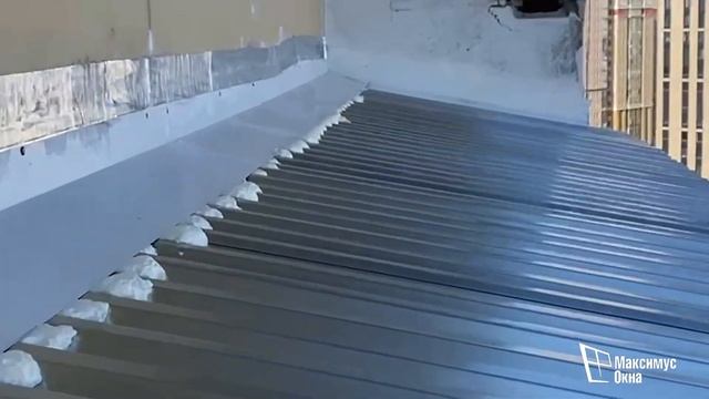 Остекление лоджии с установкой крыши смотреть онлайн