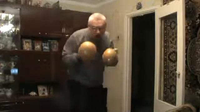 Вечерняя зарядка с двумя помело — Геннадий Горин смотреть онлайн