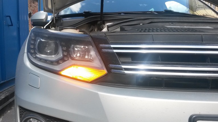 МЕНЯЕМ КОЛИЧЕСТВО МИГАНИЙ ПОВОРОТНИКОВ VAG смотреть онлайн