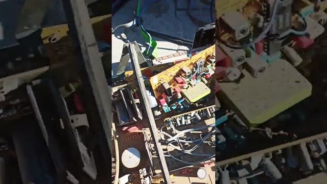 Розібрав на запчастини телевізор BLAUPUNKT IS 63-39 VT смотреть онлайн