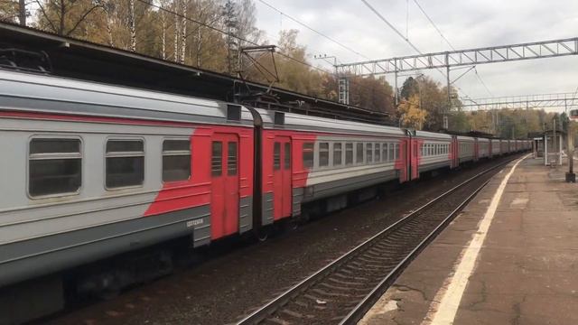 Электропоезд ЭД4М-0250 платформа Челюскинская смотреть онлайн