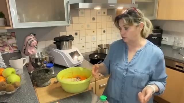 Припахала мужа на кухне,баклажаны по корейски,готовимся к Рождеству канал@dobrijdadka