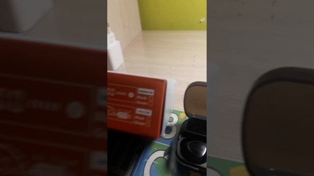 мои наушники.Покупайте смотреть онлайн