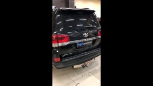 Установили электропривод багажника на Toyota Land Cruiser 200 2011 года