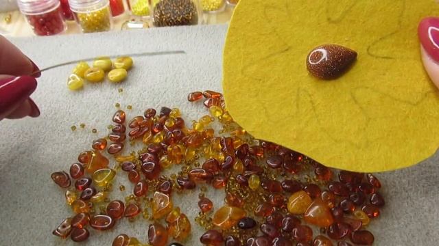 Брошь из ЯНТАРЯ | КЛЕНОВЫЙ лист | beaded brooch