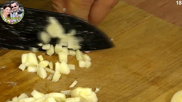 20 минут, и НЕЖНЕЙШАЯ КУРИНАЯ ГРУДКА в сливочно-чесночном соусе, у вас на столе. Очень вкусно. смотреть онлайн