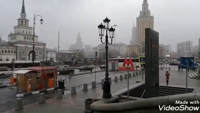 Москва. Площадь трех вокзалов ?! Красиво! И уродливая стройка монстра  рядом! смотреть онлайн