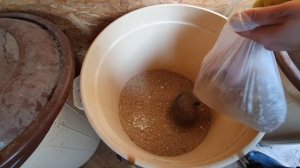 Содержание кур несушек зимой, как повысить яйценоскость, чем кормить и т.д.