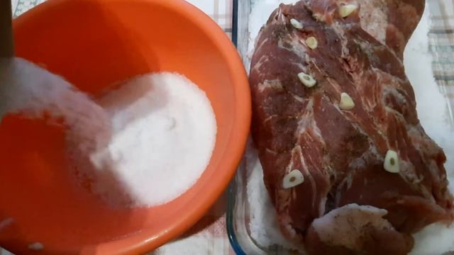 Запекаем мясо в соли, в духовке смотреть онлайн