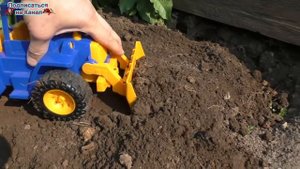 МУЛЬТИКИ про МАШИНКИ Трактор и Самосвал Копают картошку