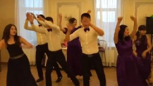Подарок сестре на свадьбу от всех братьев и сестер! Классный танец!