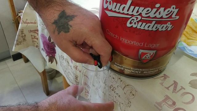 Спасение 1 января. Открыть 5 литров пива👍😀 смотреть онлайн